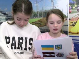 Bērni no Ukrainas nebaidās runāt latviski.